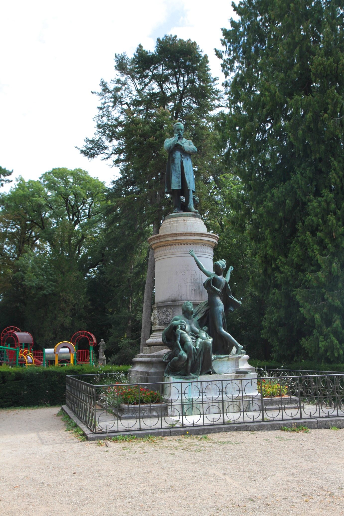 Louis%20Pasteur%27s%20monument%20%28Dole%29%20-%2002.JPG